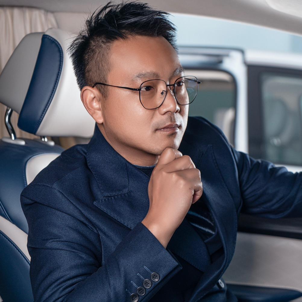 玩商务车的杰哥