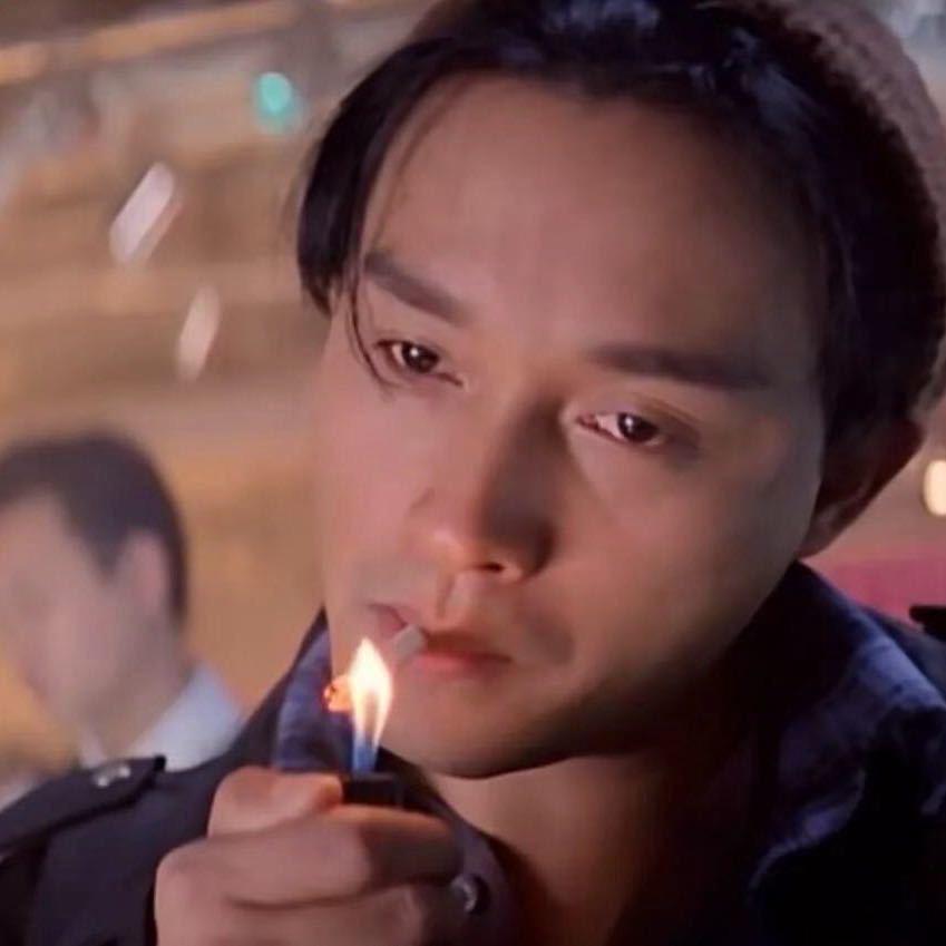 周多余