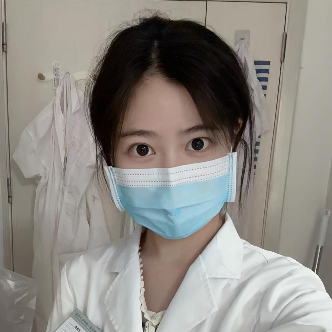 纯情母蟑螂