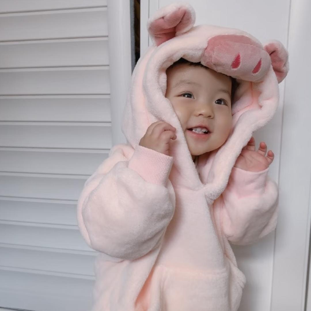 呆萌的美少女