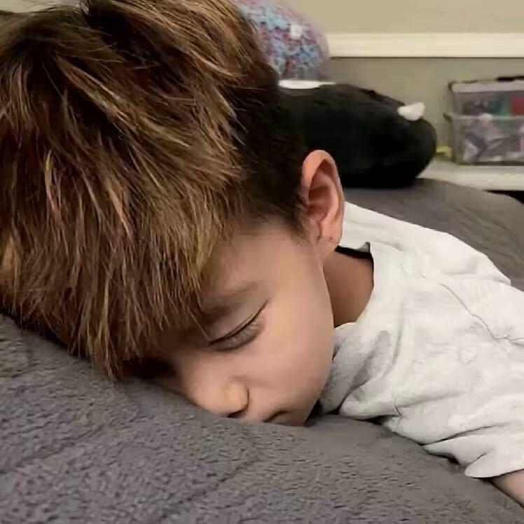 一拳打飞开心超人