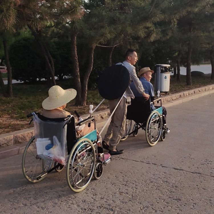 轮椅车队