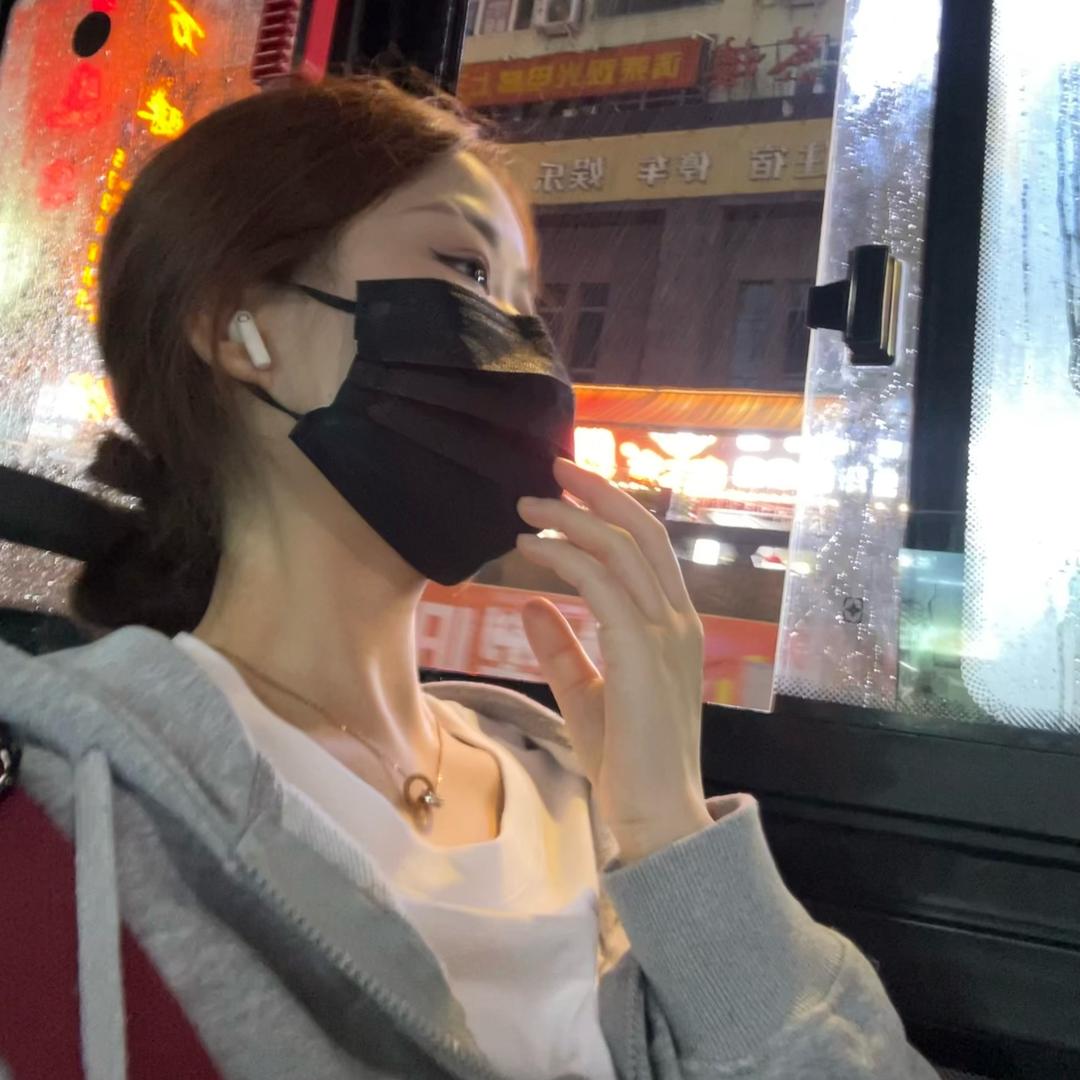 瑜瑜子