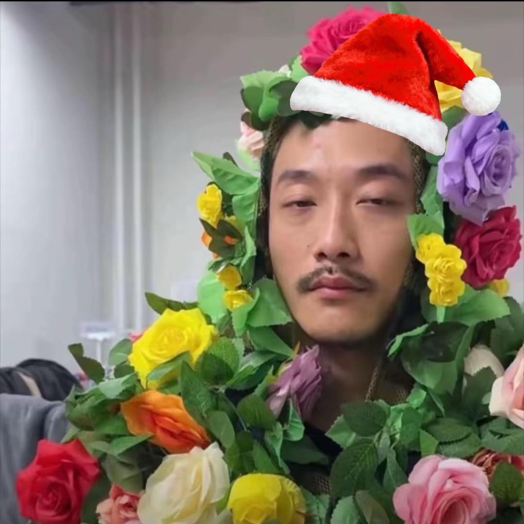 阴暗爬行的性感母蟑螂的皮燕子