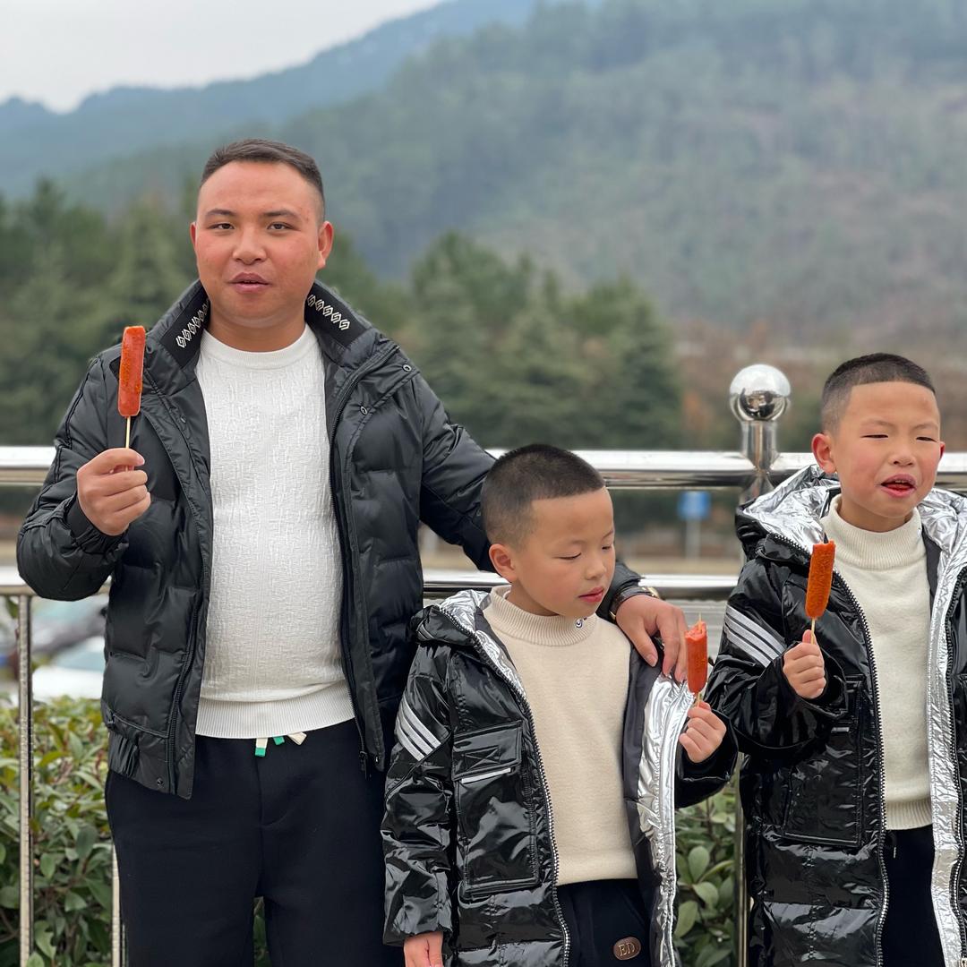 飞哥 （兄弟二手车批发）