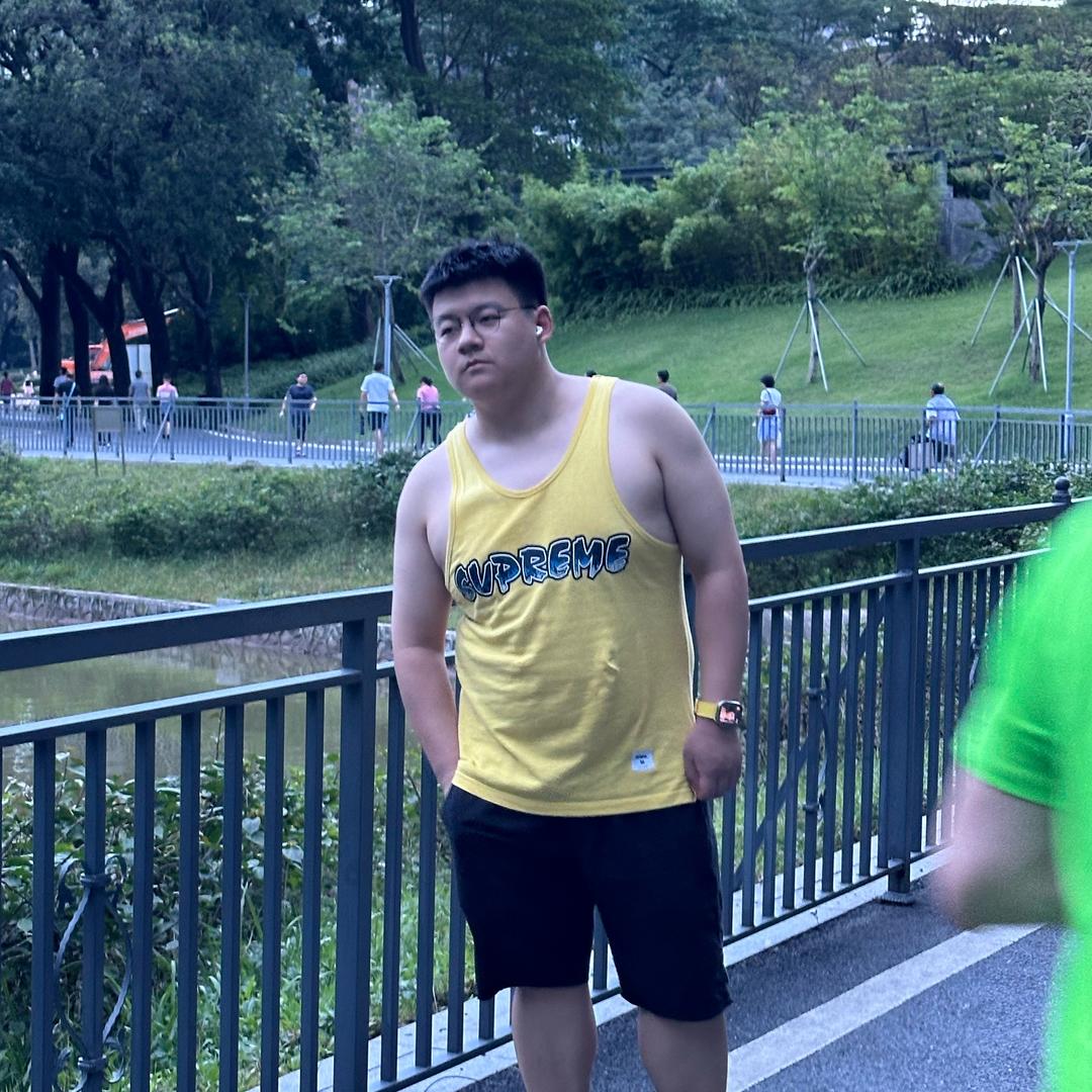 数亿光年外