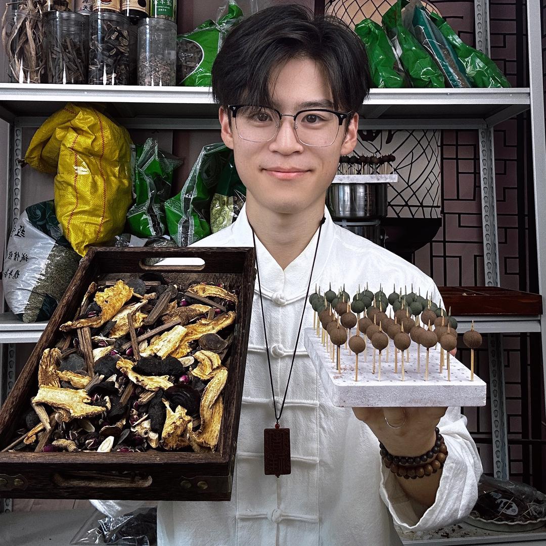 爱搓珠子的小苏