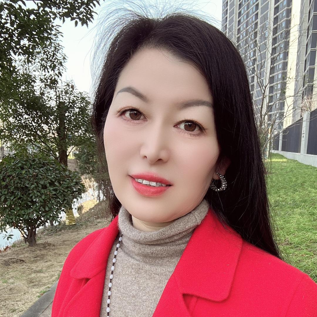 凌凌吖