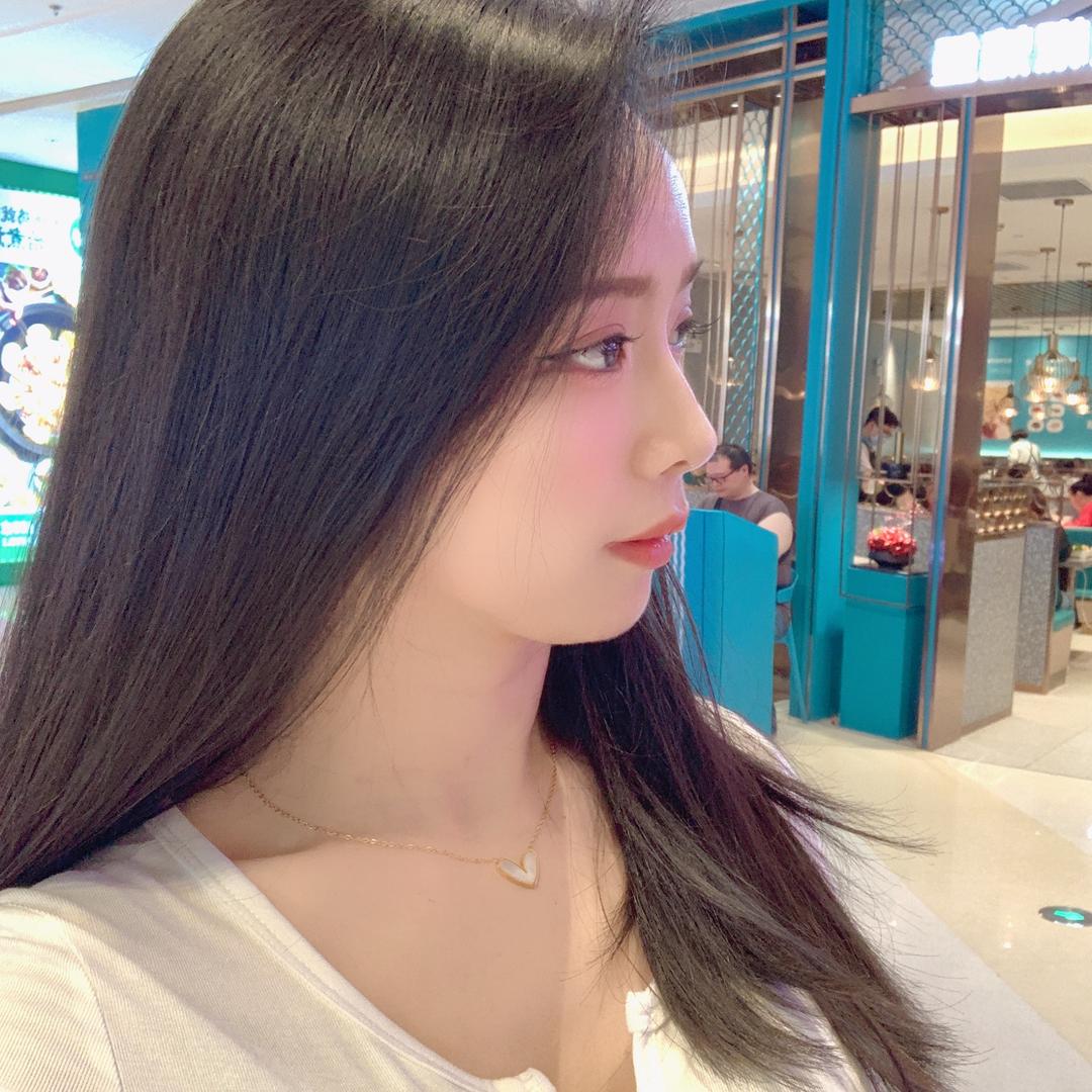 菲菲923的小迷妹