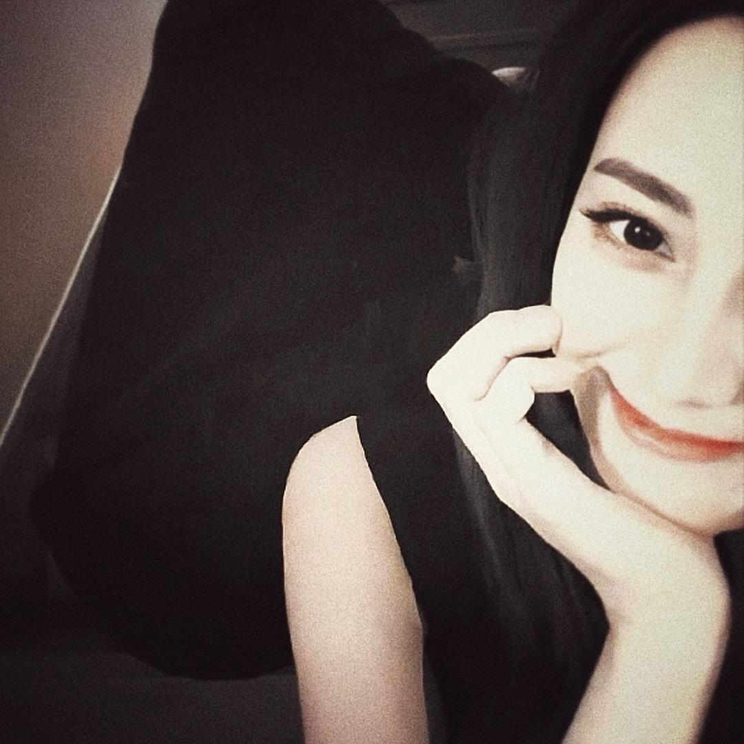 阿瑶.