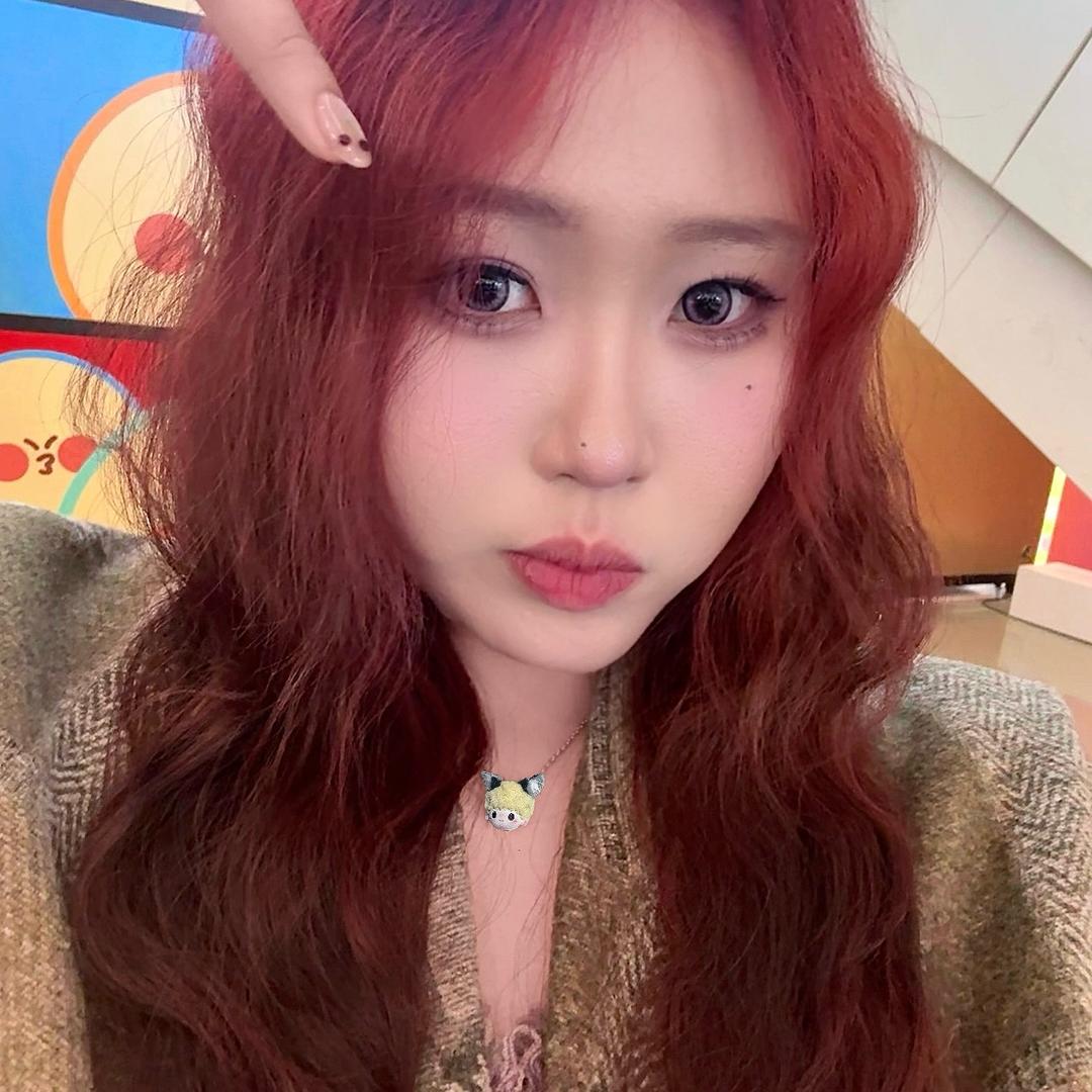蹲在地上等蛋糕