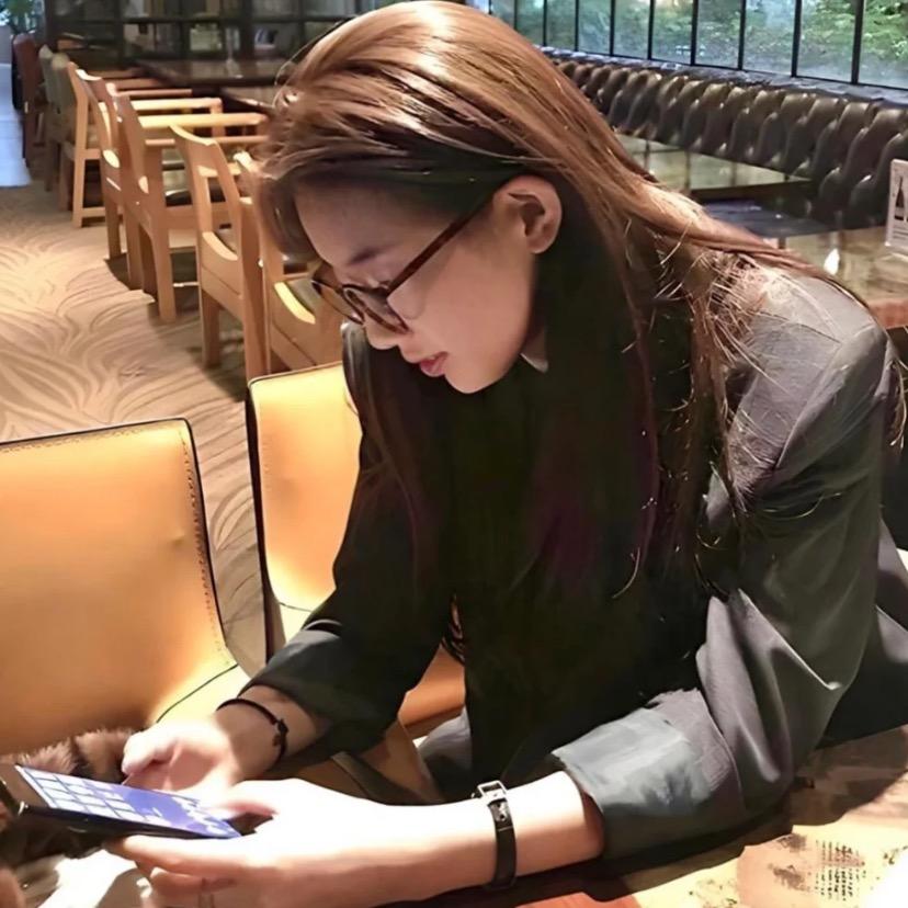 Suzy.
