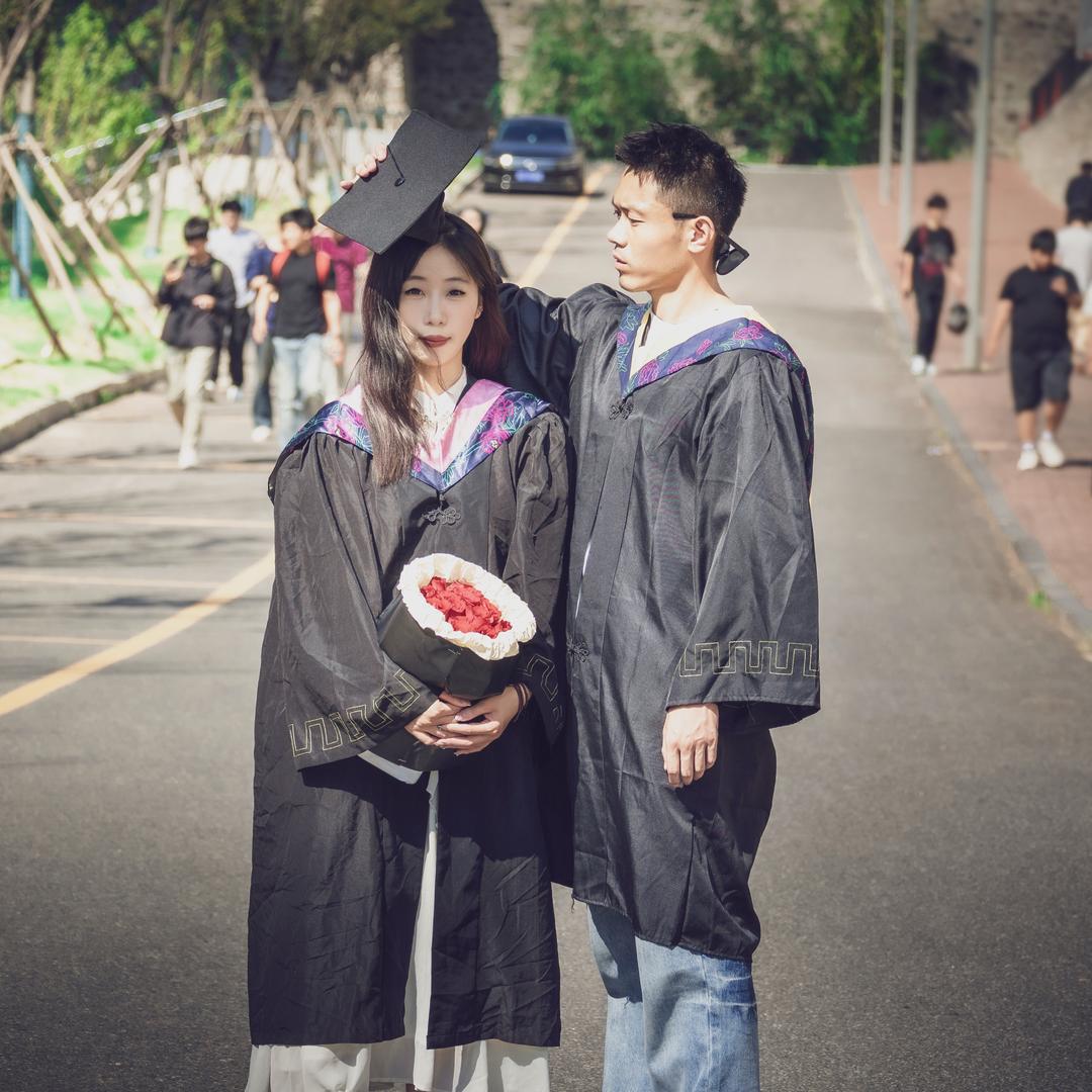 小鱼的狗🐕‍🦺