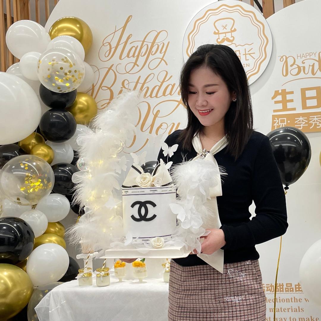巴德船长船长姐姐