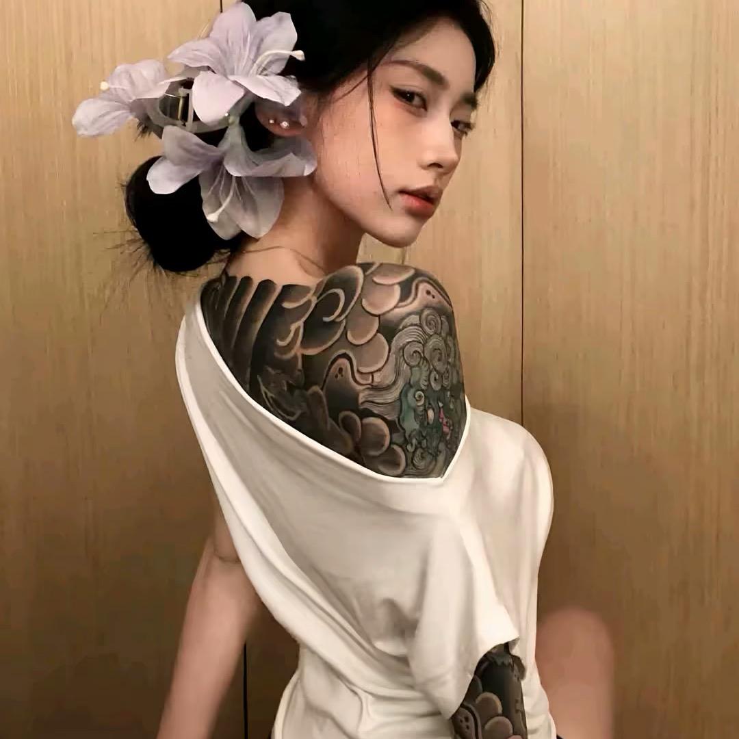 HUAYI