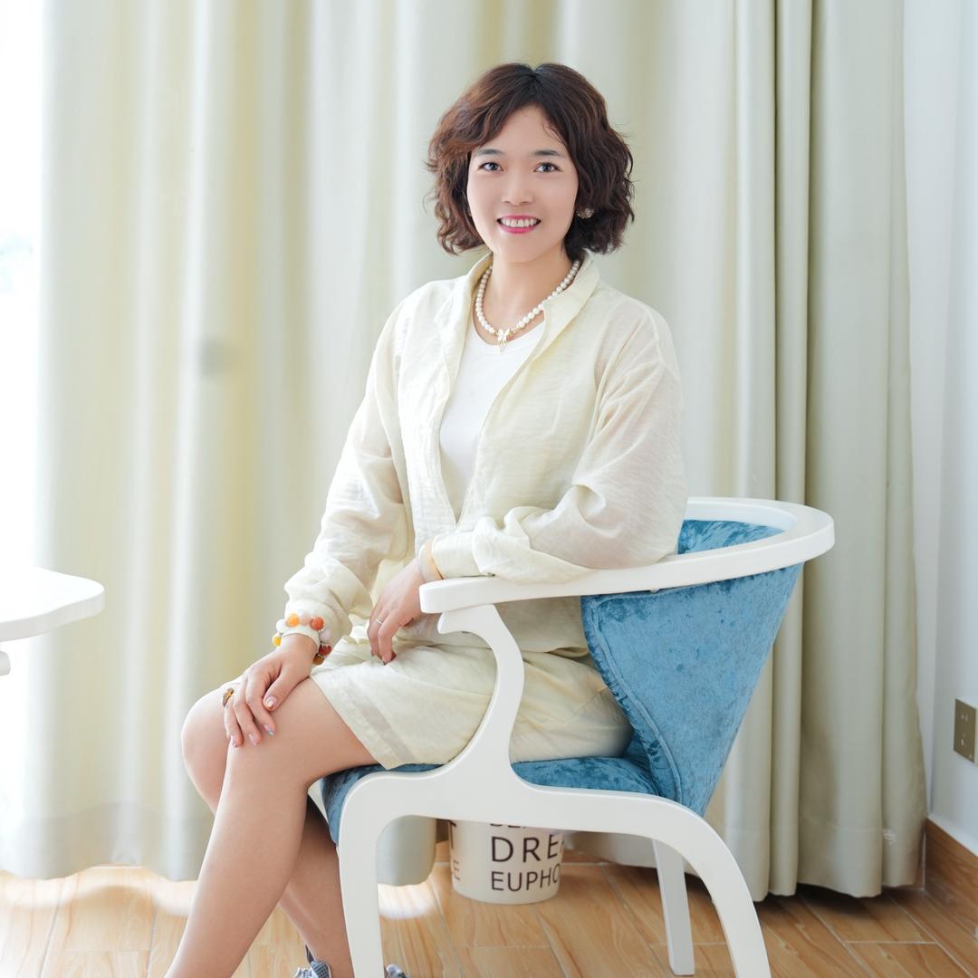 是小雪吖