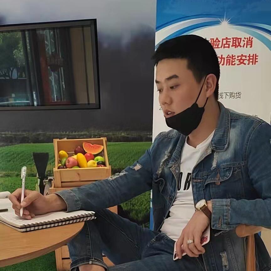 阳光假期国际旅行社小明