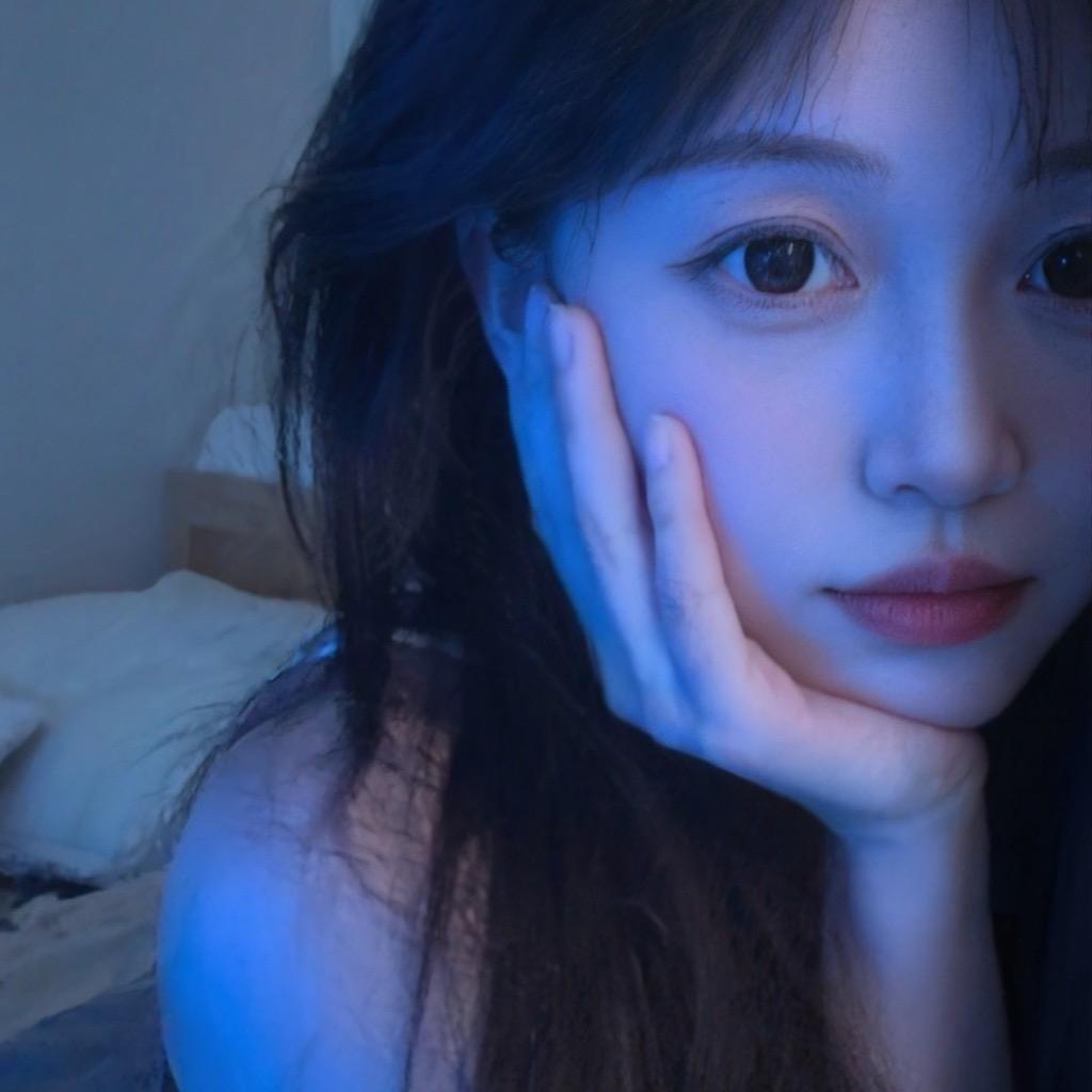 嗯哼 •💚•