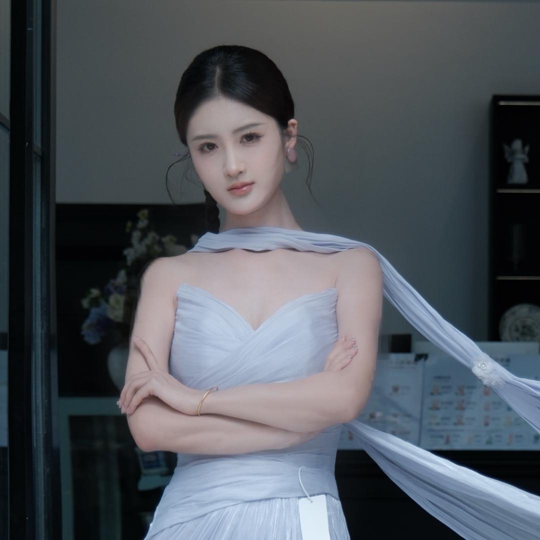 哇塞李娜🧚‍♀️