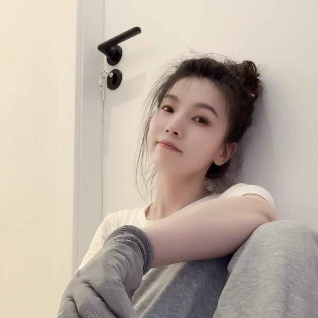装木门的小师妹