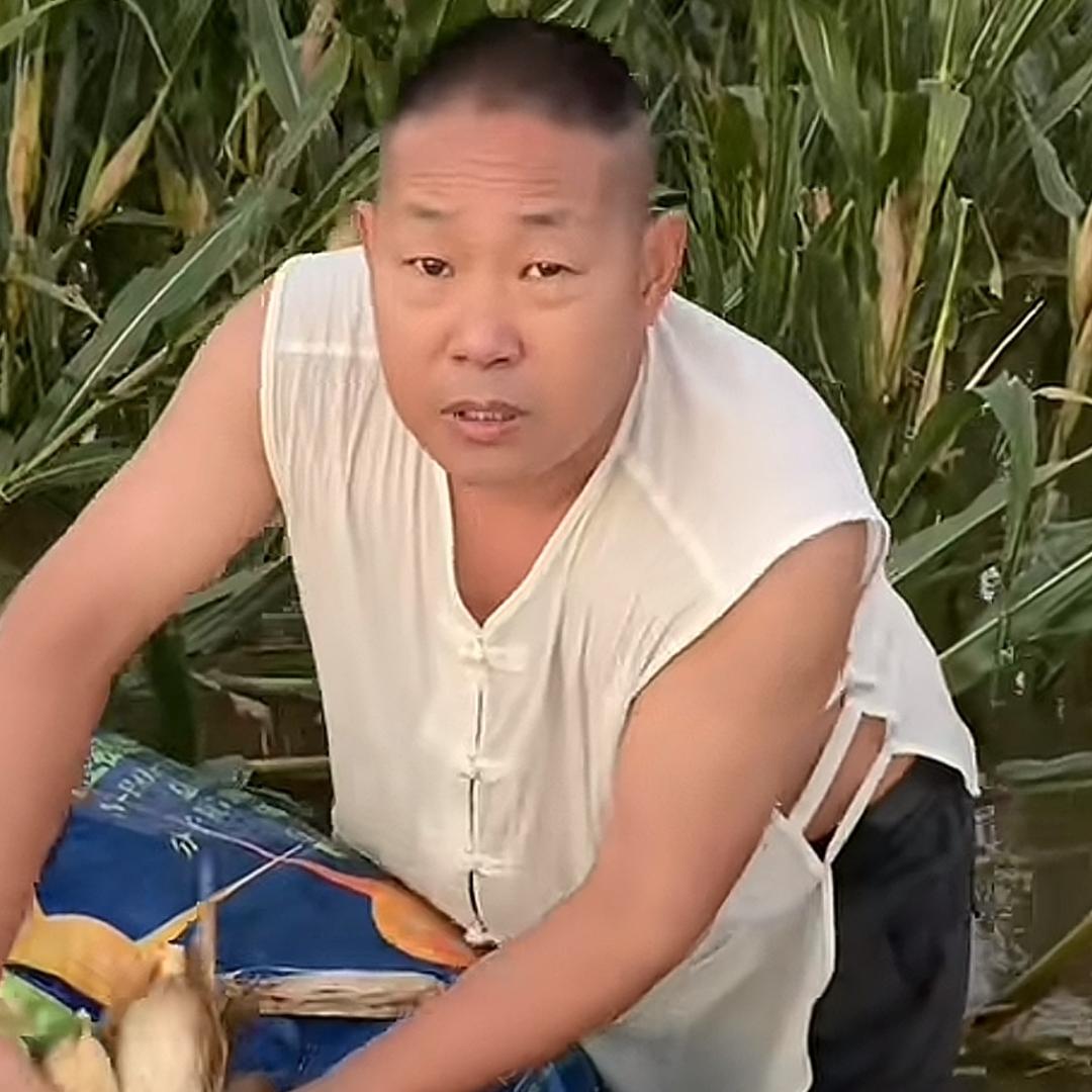 鲁山黑蛋哥
