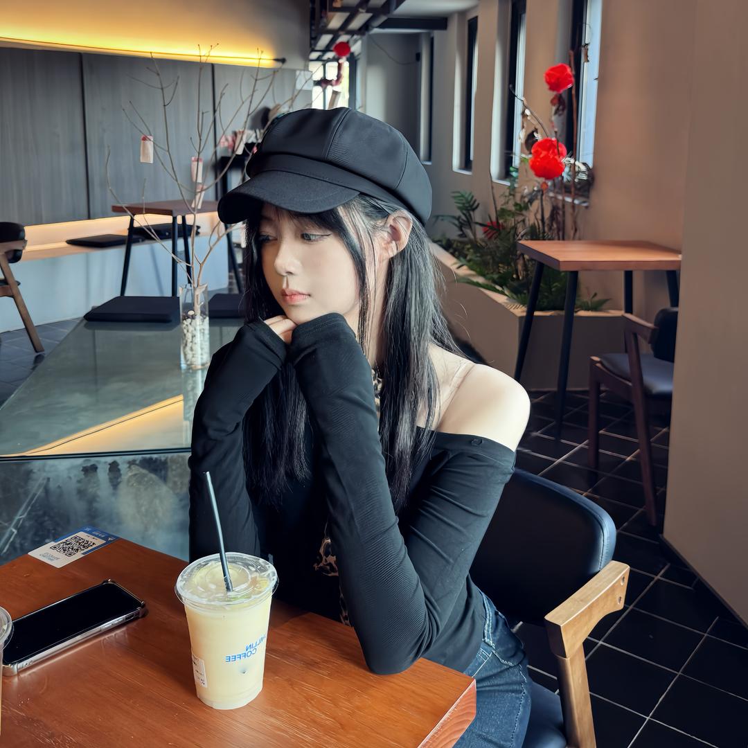 19 󠀀