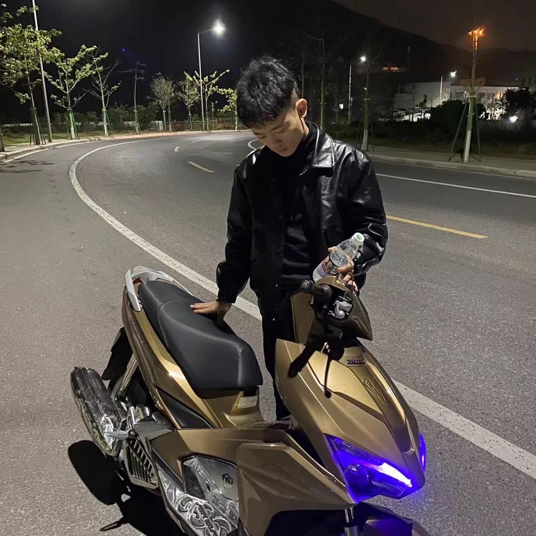 老牛深夜豆浆油条（里湖摊）