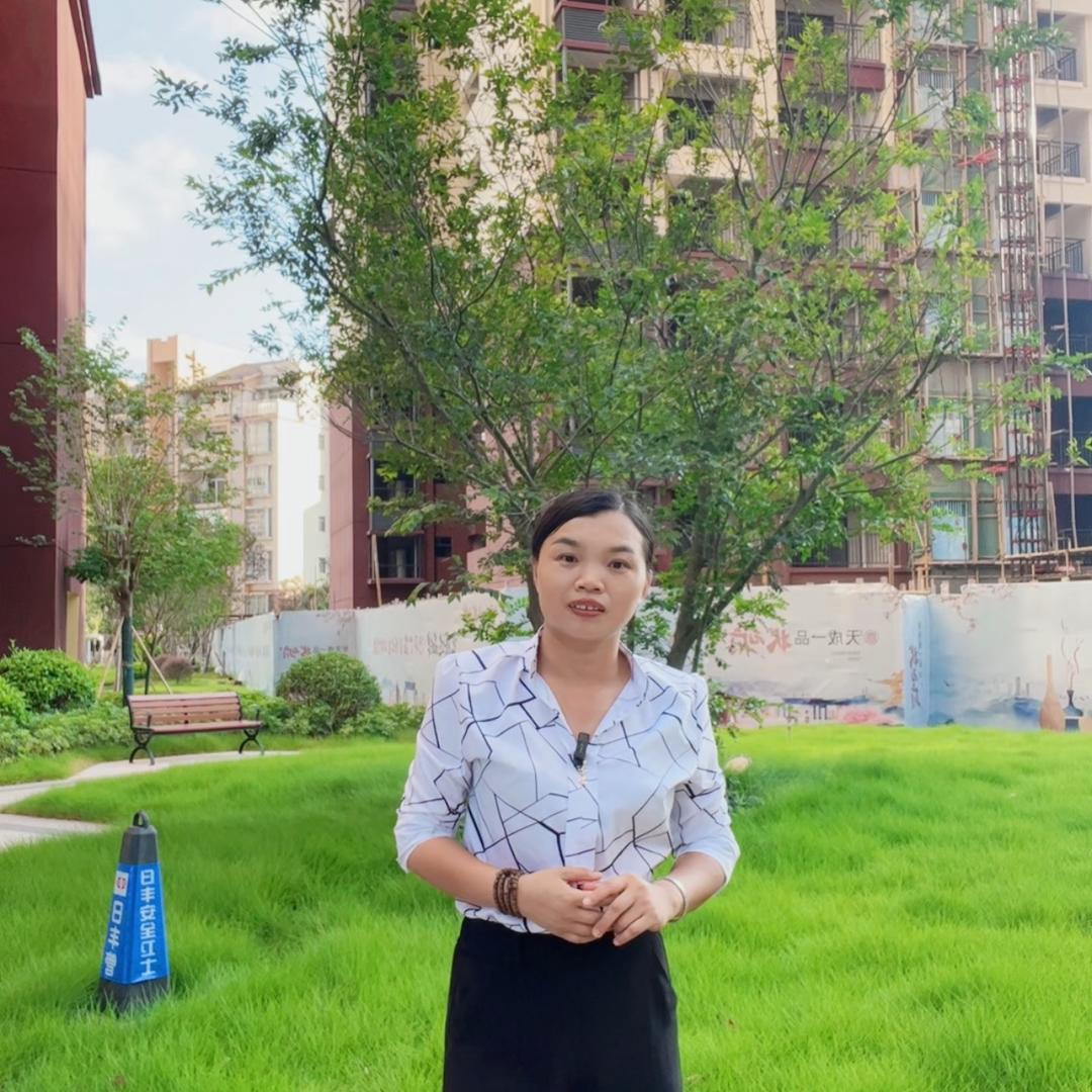 容县何诗翎探房