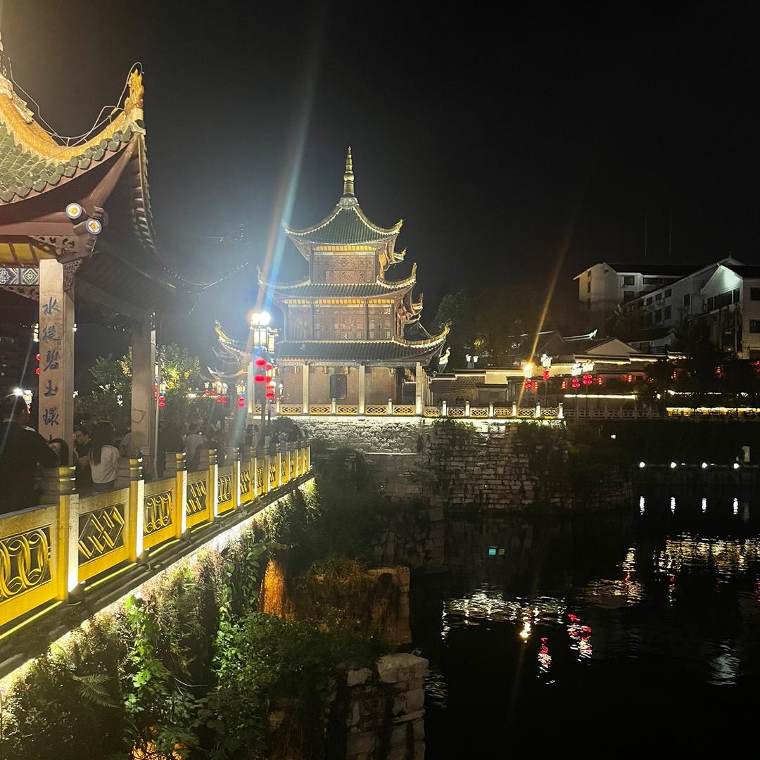 🚜💨⛹🏿‍♂️ZH