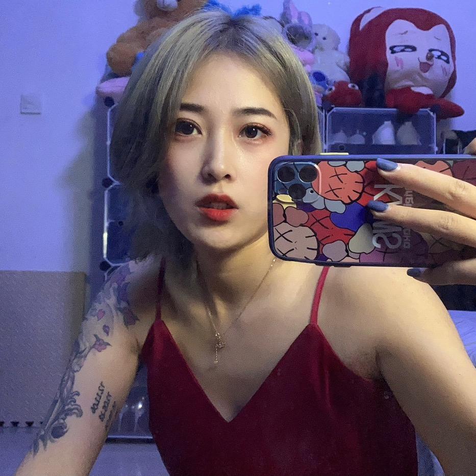 🌈夏夏小怂包❤️