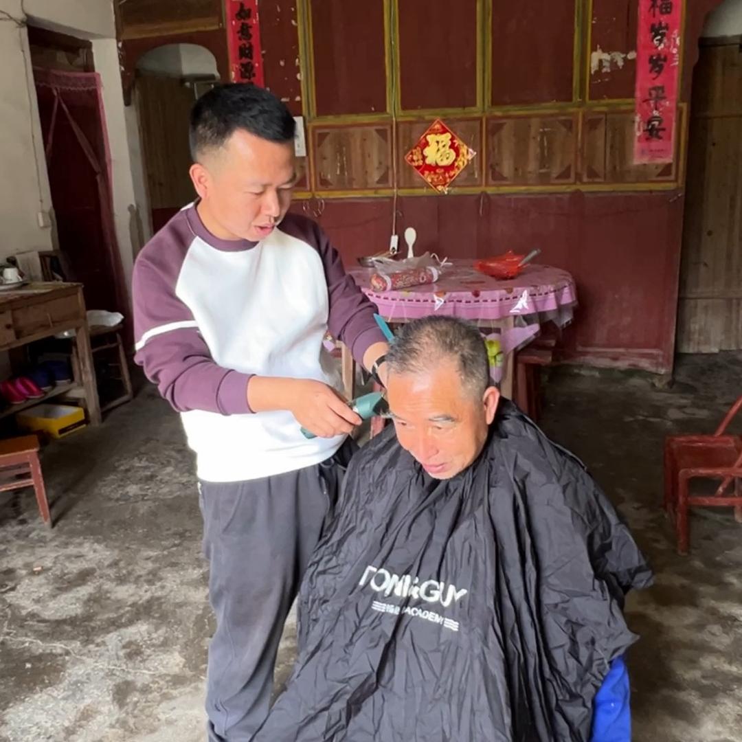 发型师刘氏兄弟