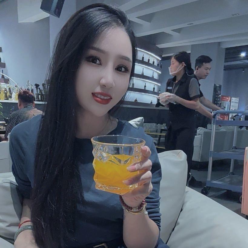 晶晶化妆工作室🐽