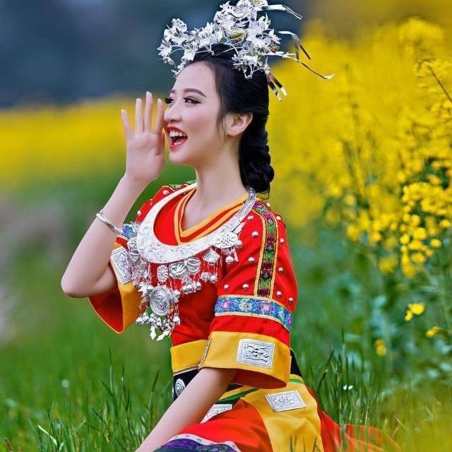 苗寨小魔女