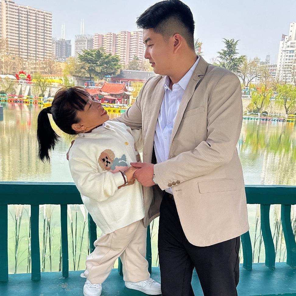 红姐洋洋一家