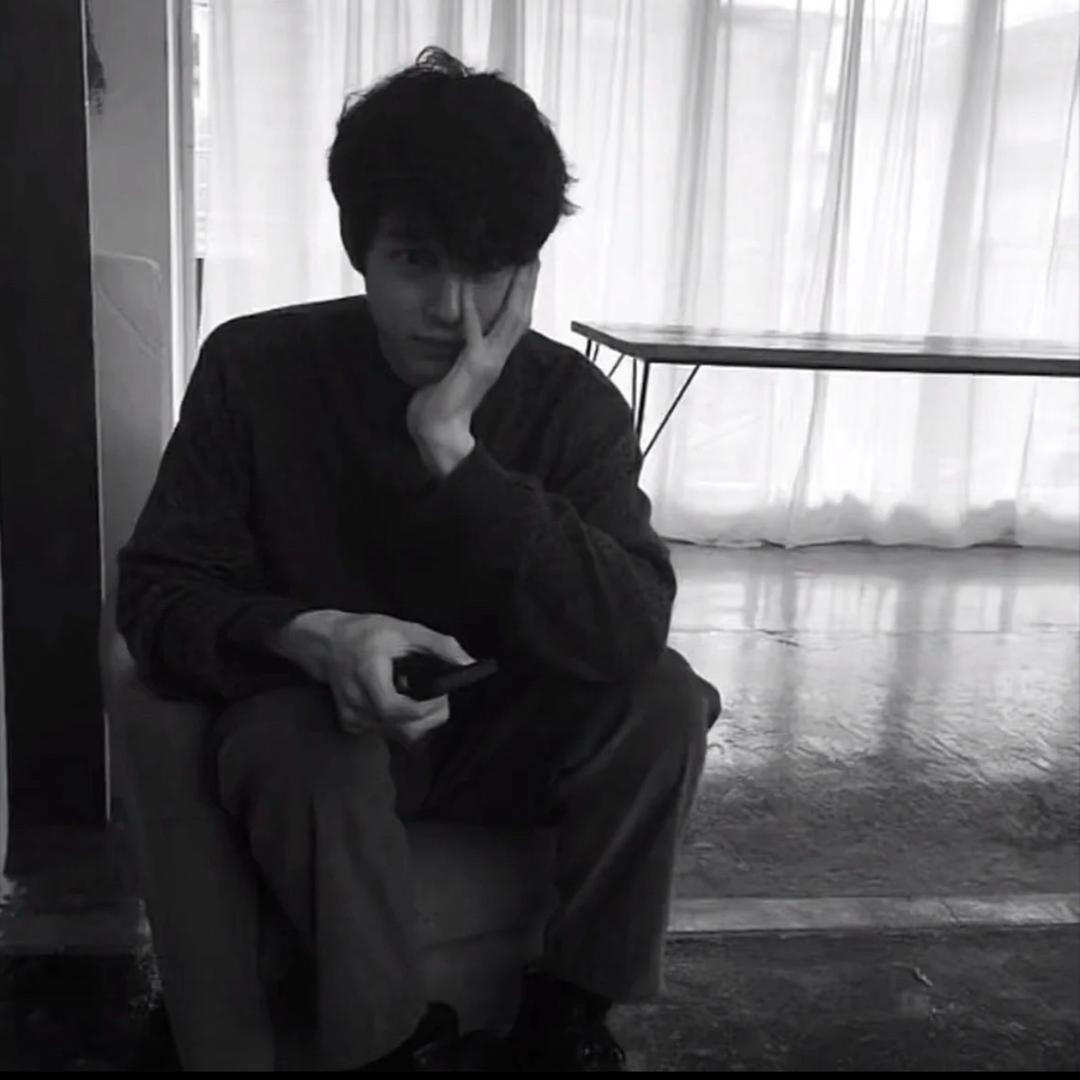ㅤ逃ㅤ