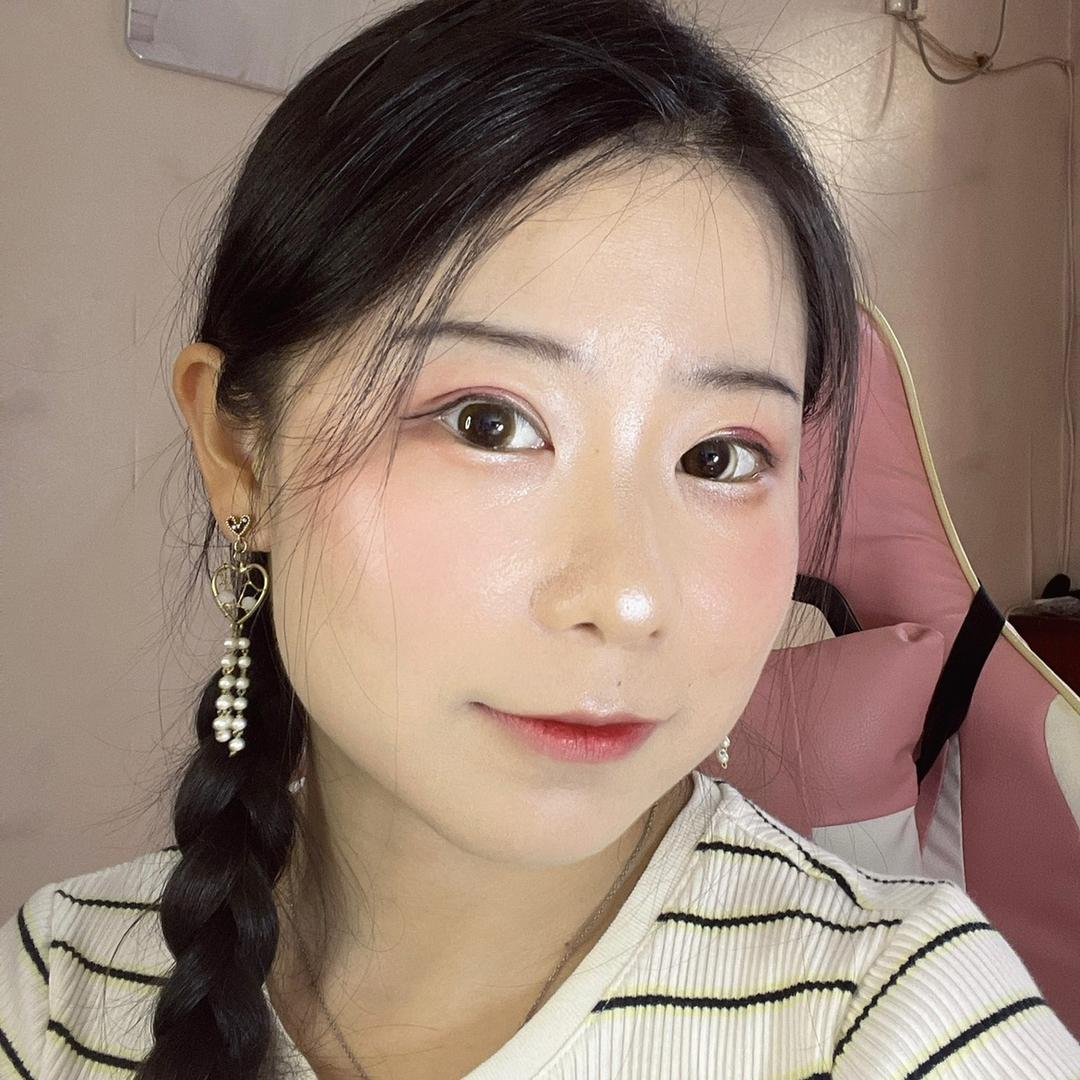 筱白爱生活头像