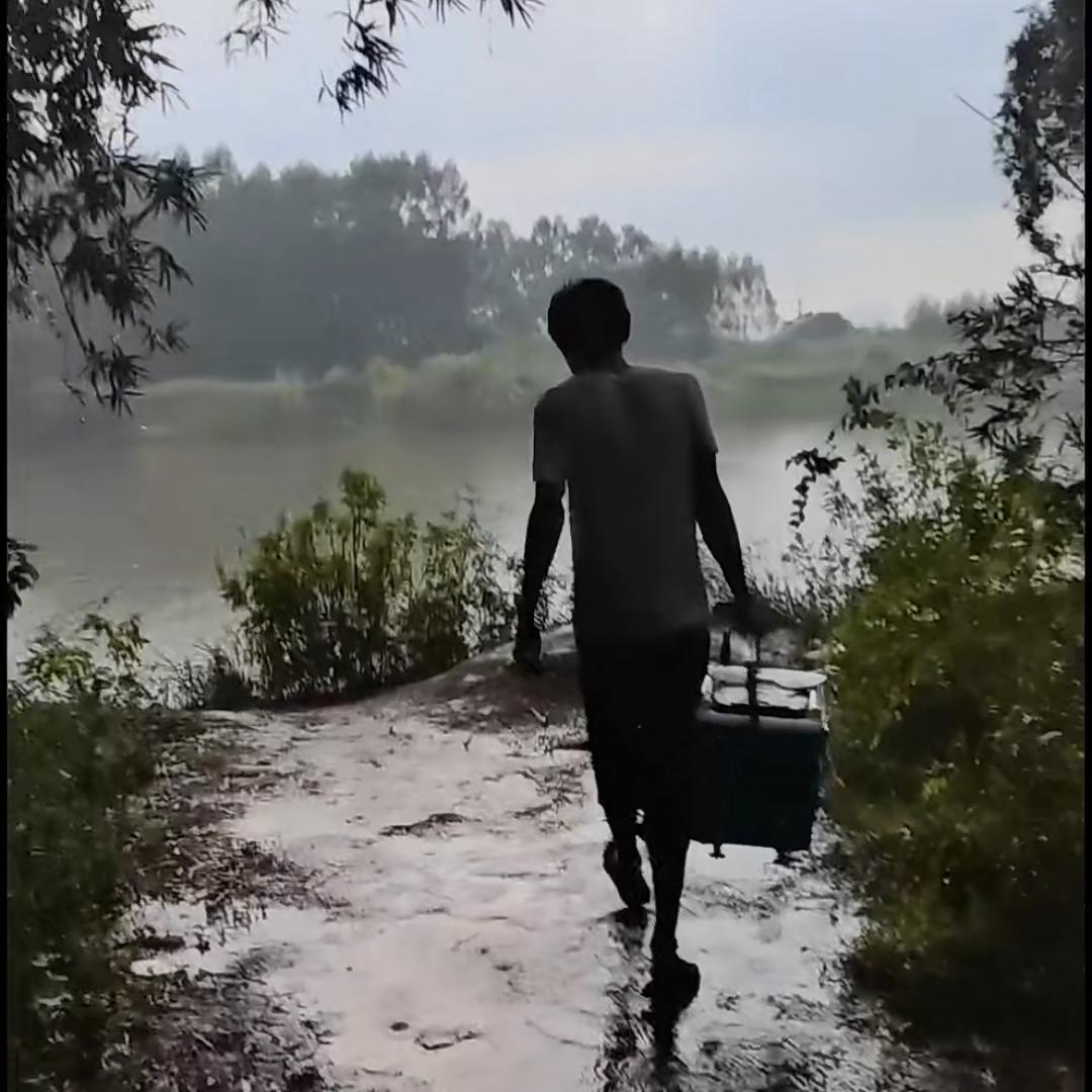 火娃钓鱼（找二婚）