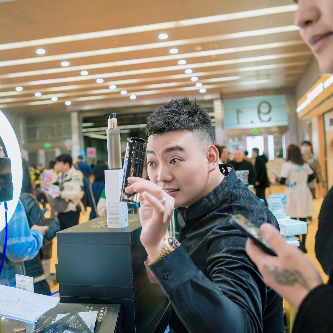 黛森妮（胖大叔美妆护肤）