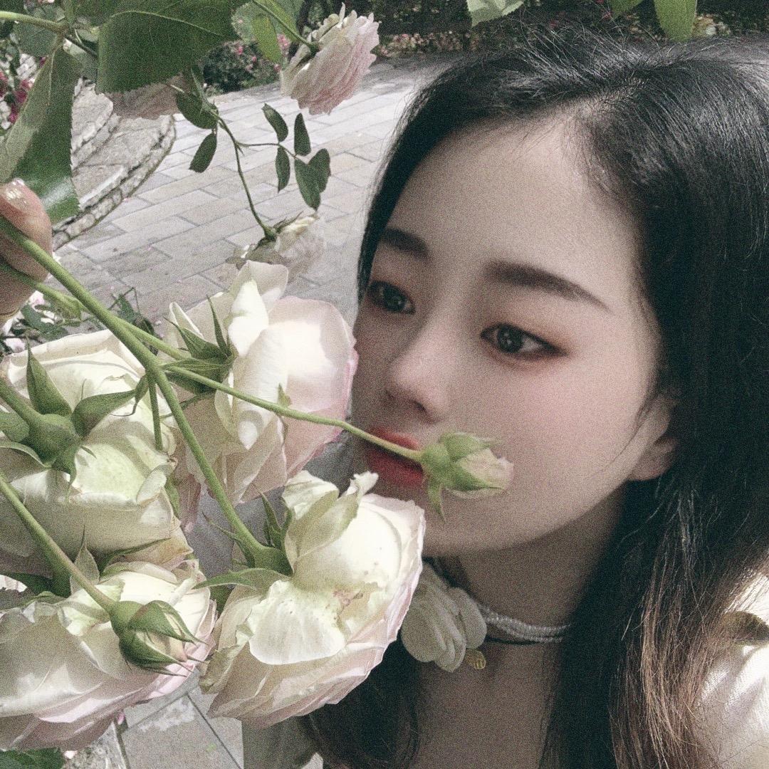 爱吃肉肉的向向💕