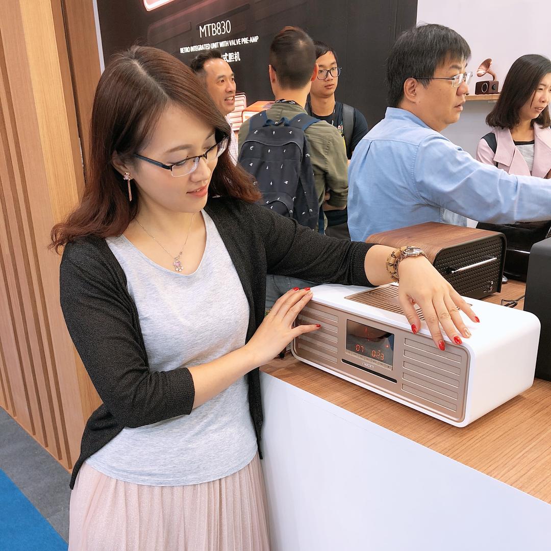 Neon音响-Irene Liu