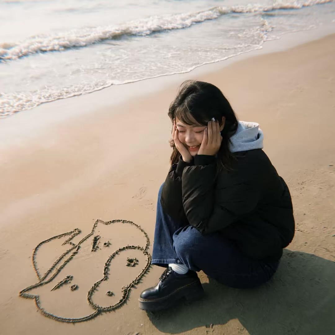 莹莹刘.