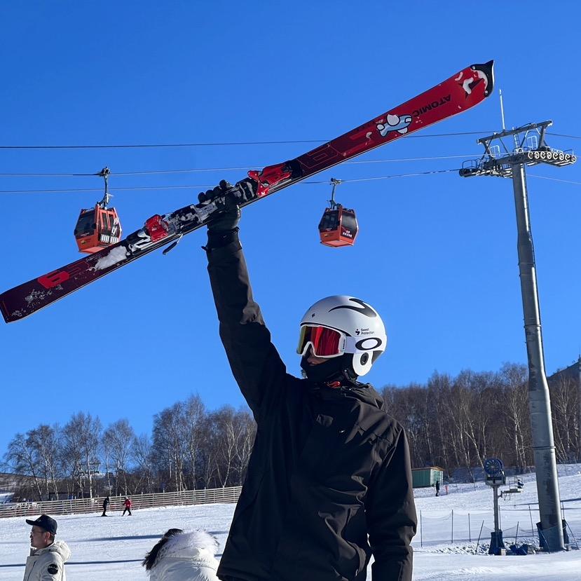 钱多多（崇礼滑雪教学⛷️）