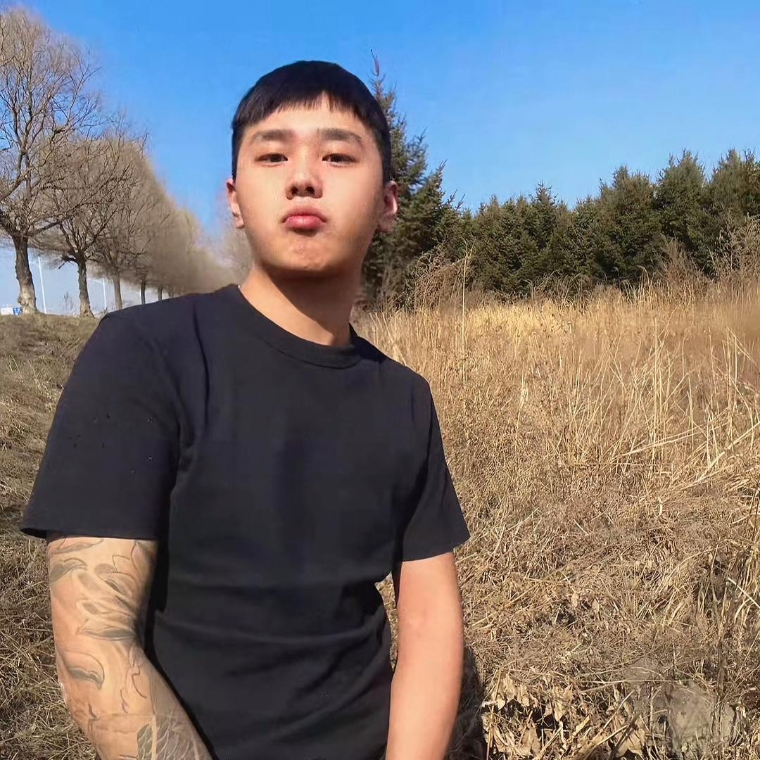 开心的白富美小Wang（发财版）