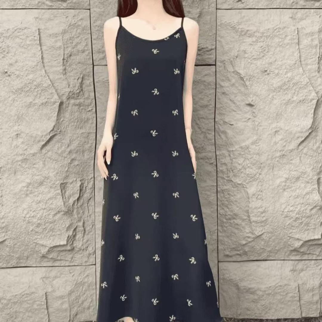 爱伊服女装1