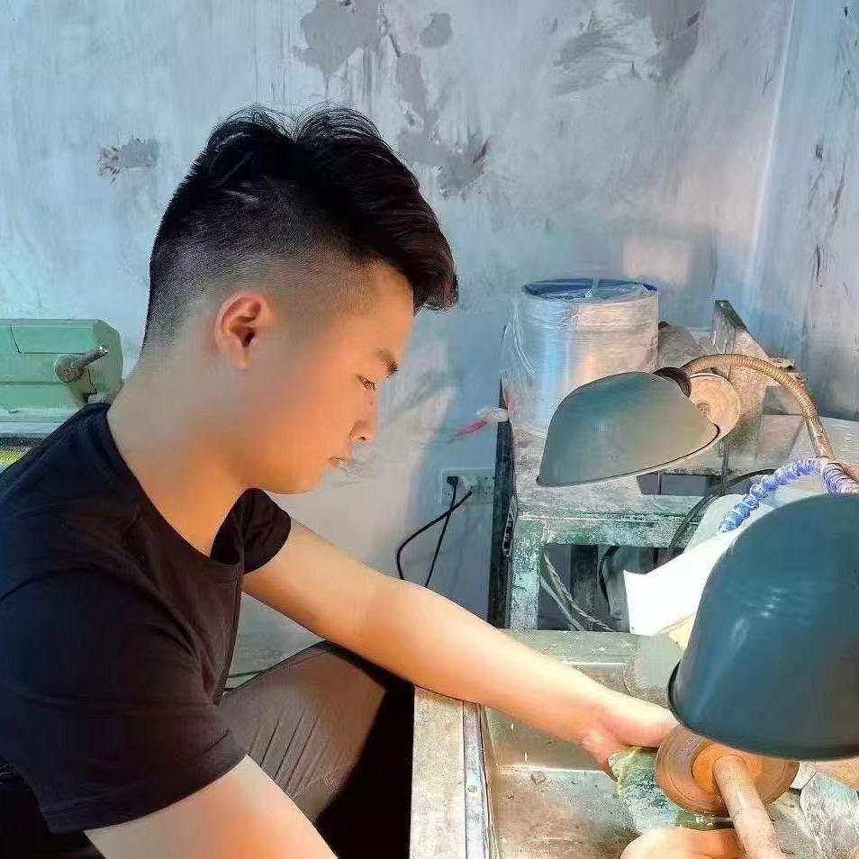 小石头（淙航玉雕匠人）