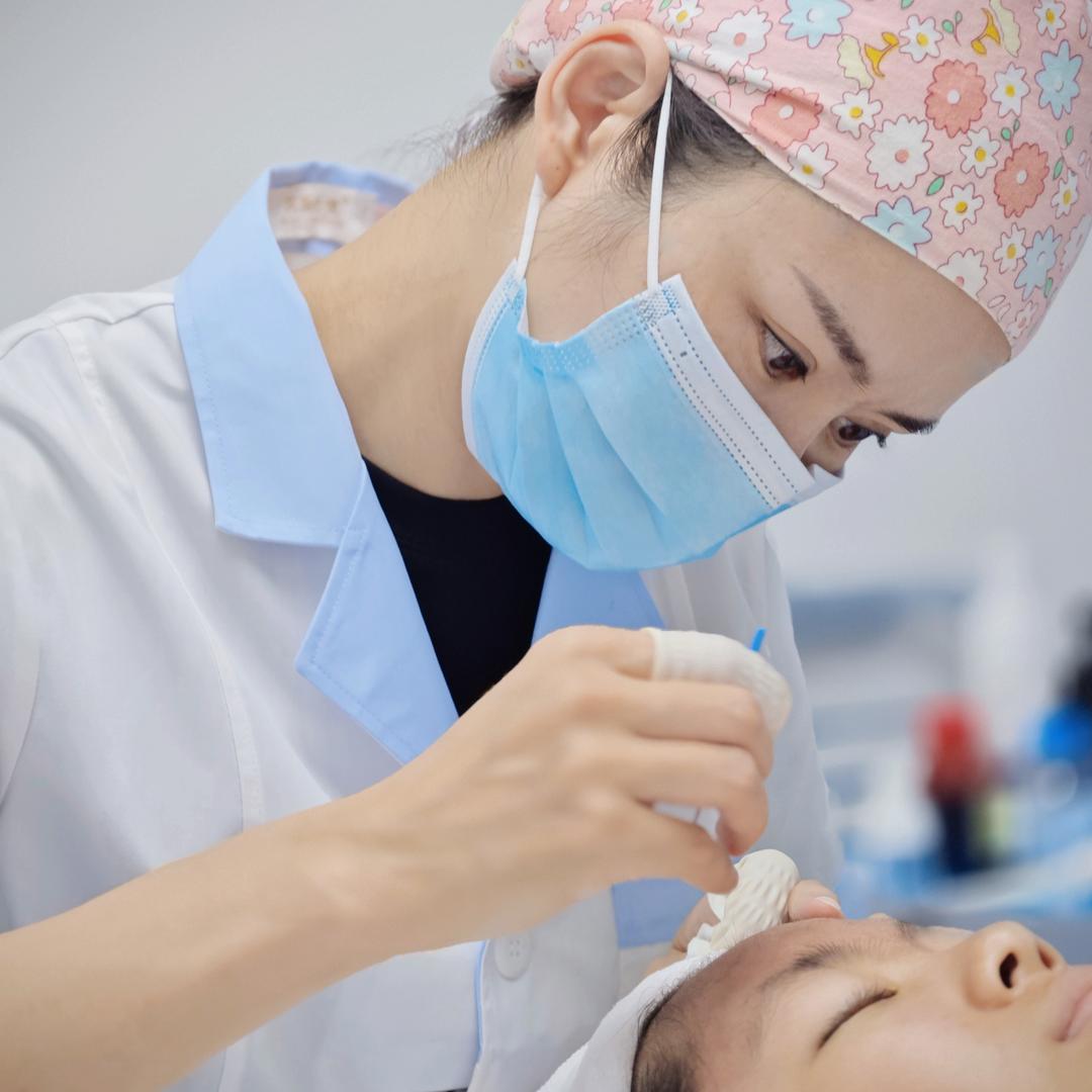 喜容问题肌中心