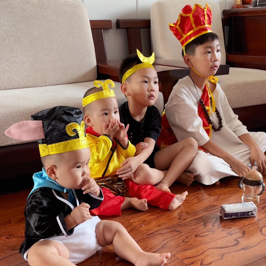 龙家4小子