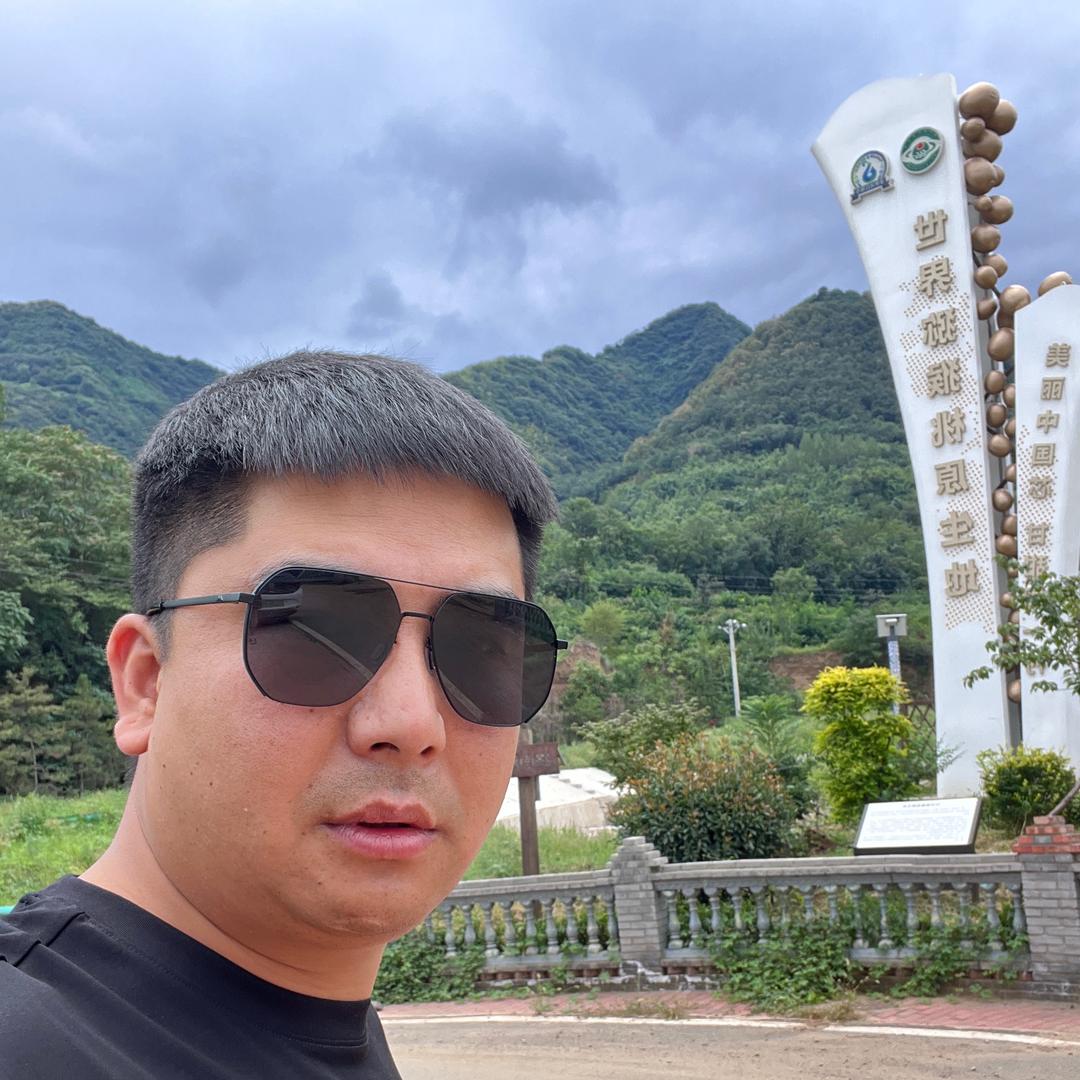 富～富🉐郑