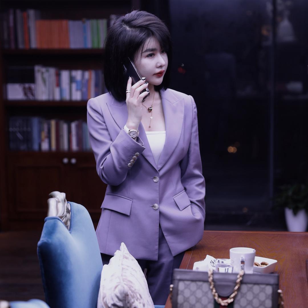 黄婉均