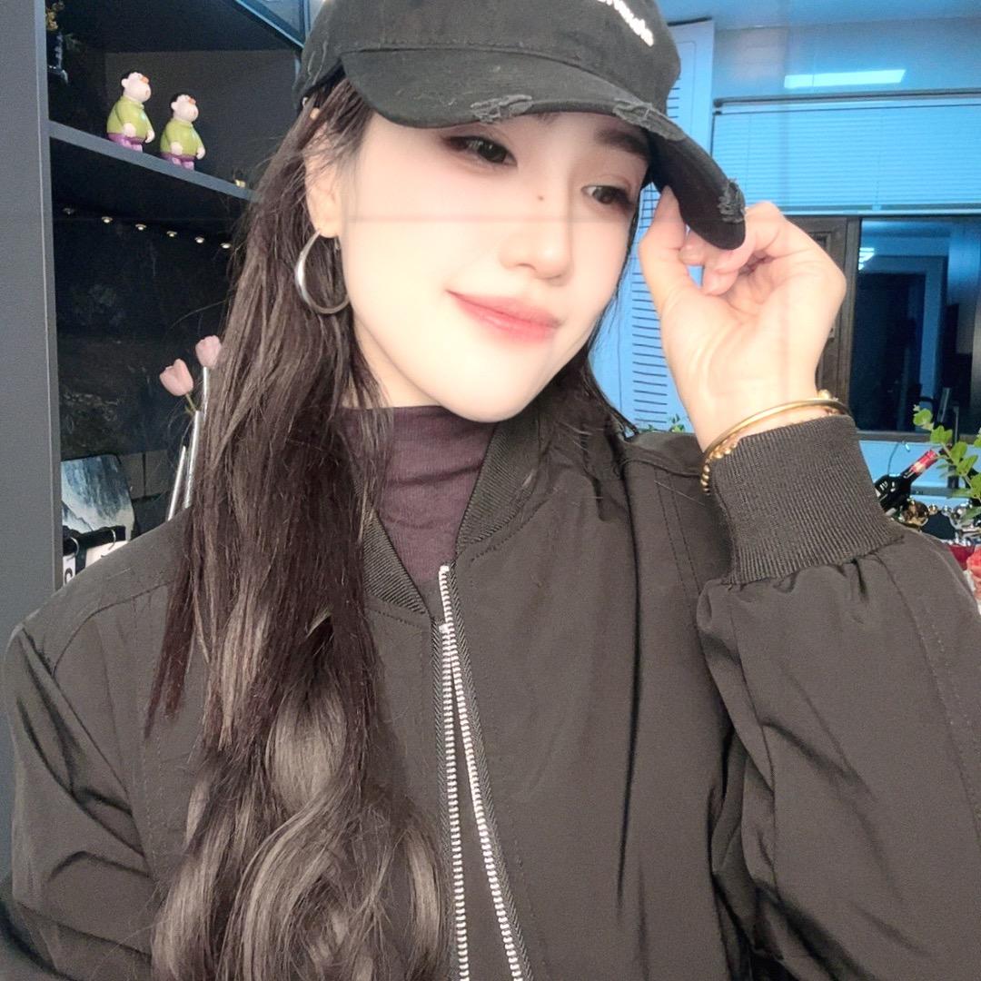 晶晶穿搭👗